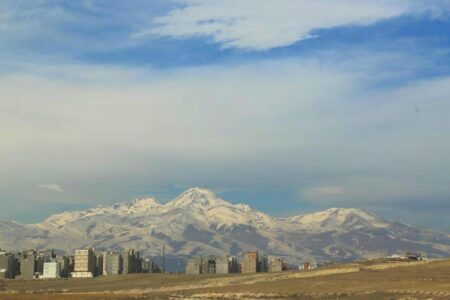 آغاز عملیات اجرایی پروژه ۲۵ هزار واحدی نهضت ملی مسکن در اردبیل