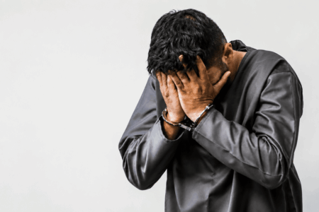 پایان کار وکیل کلاهبردار در اردبیل